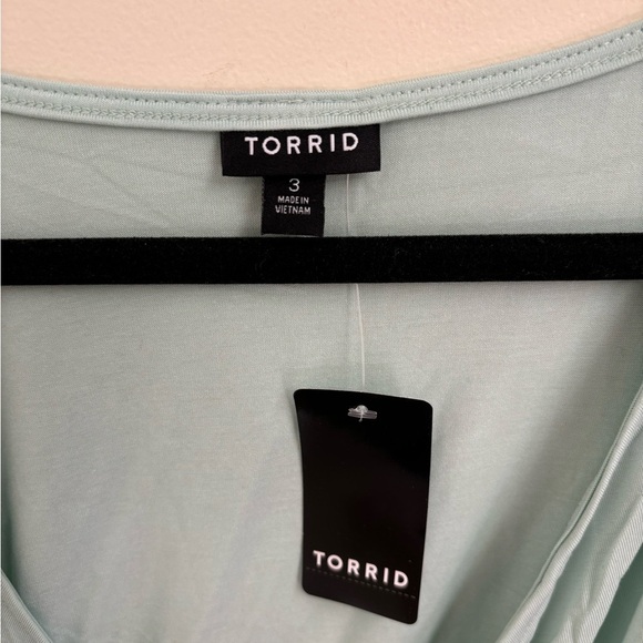 Torrid Studio Tissue Jersey Jersey Surplice Tank Size 3 - Picture 3 of 7